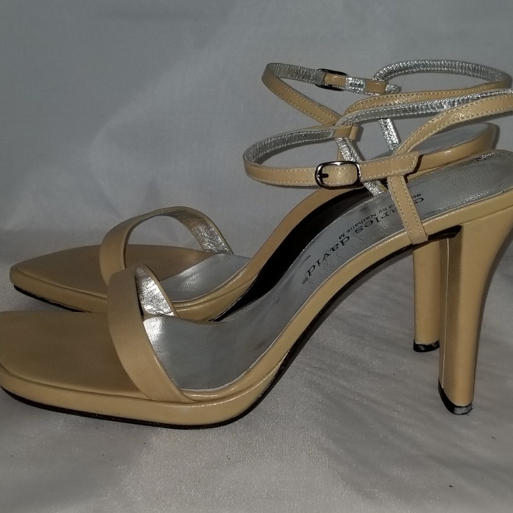 Sandals - Picture 2 of 4